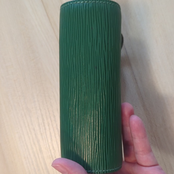 RARE Authentic Louis Vuitton Green Epi Mini Papillon Pouch handbag - Picture 4 of 17